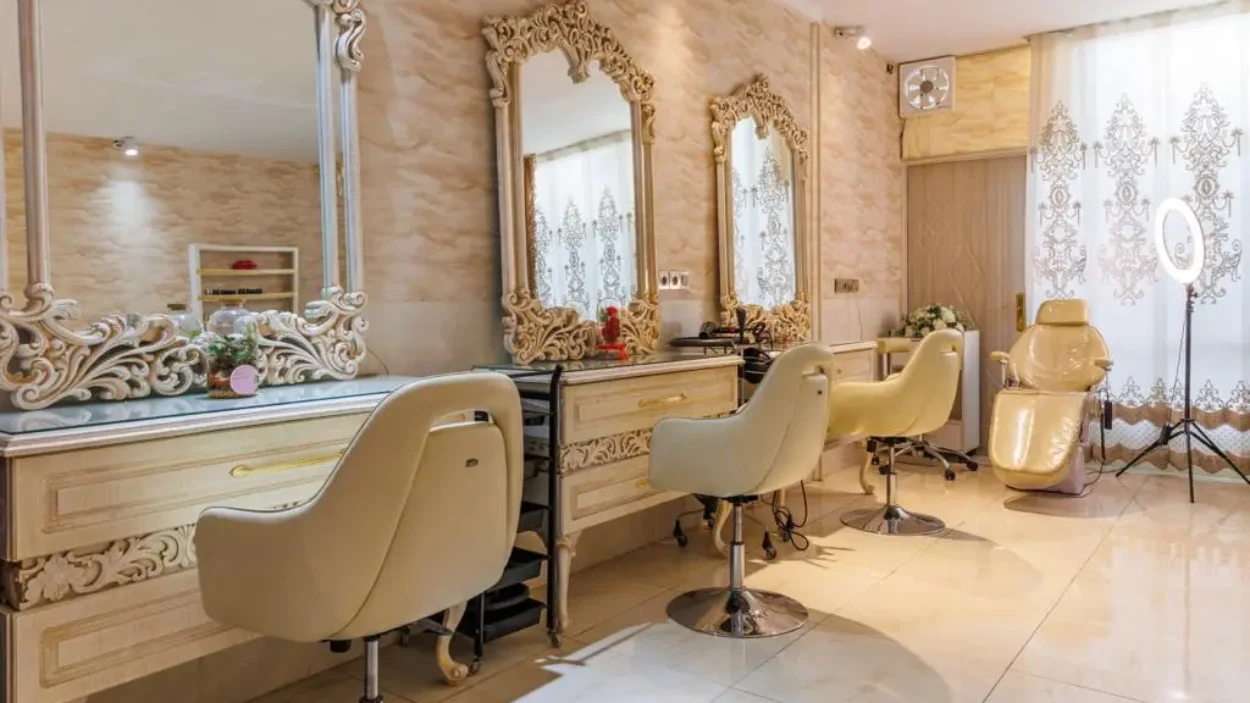 آموزشگاه آرایشگری زنانه خجسته