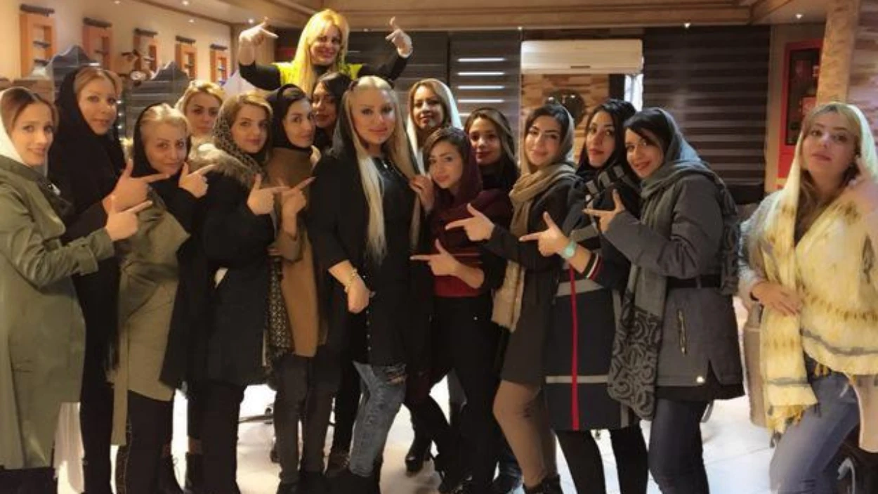 آموزشگاه آرایشگری کلبه آرزو