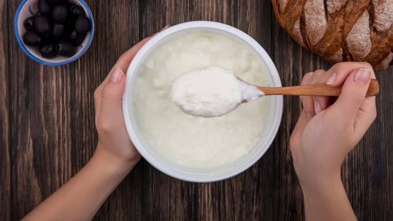 ماست ساده و کم چرب: بهترین صبحانه برای حالت تهوع